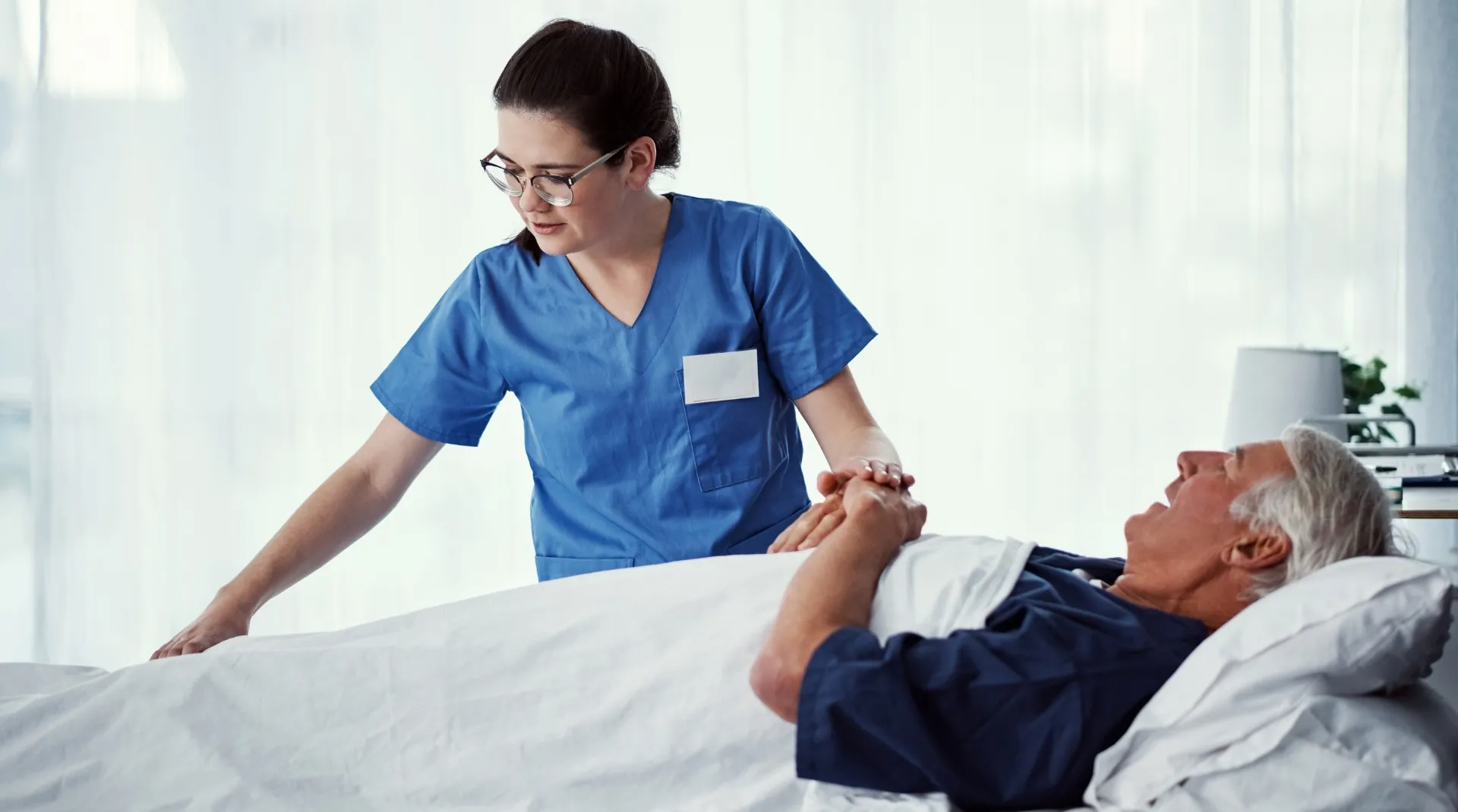 Home Personal Care vs Assisted Living in Dallas County: Costs, Benefits, and How to Choose the Right Option for Your Loved One